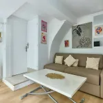 Abbesses 18Th Bright Studio With Private Courtyard Managed By Mey Age